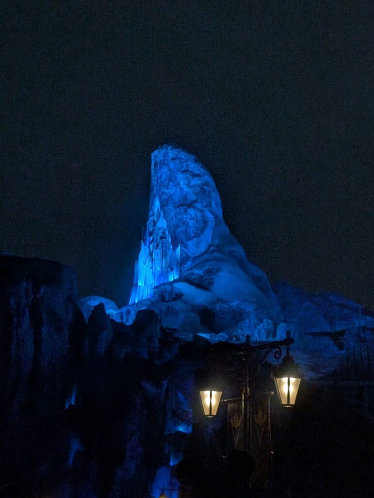 アナ雪のノースマウンテンの外観(ディズニーシー)